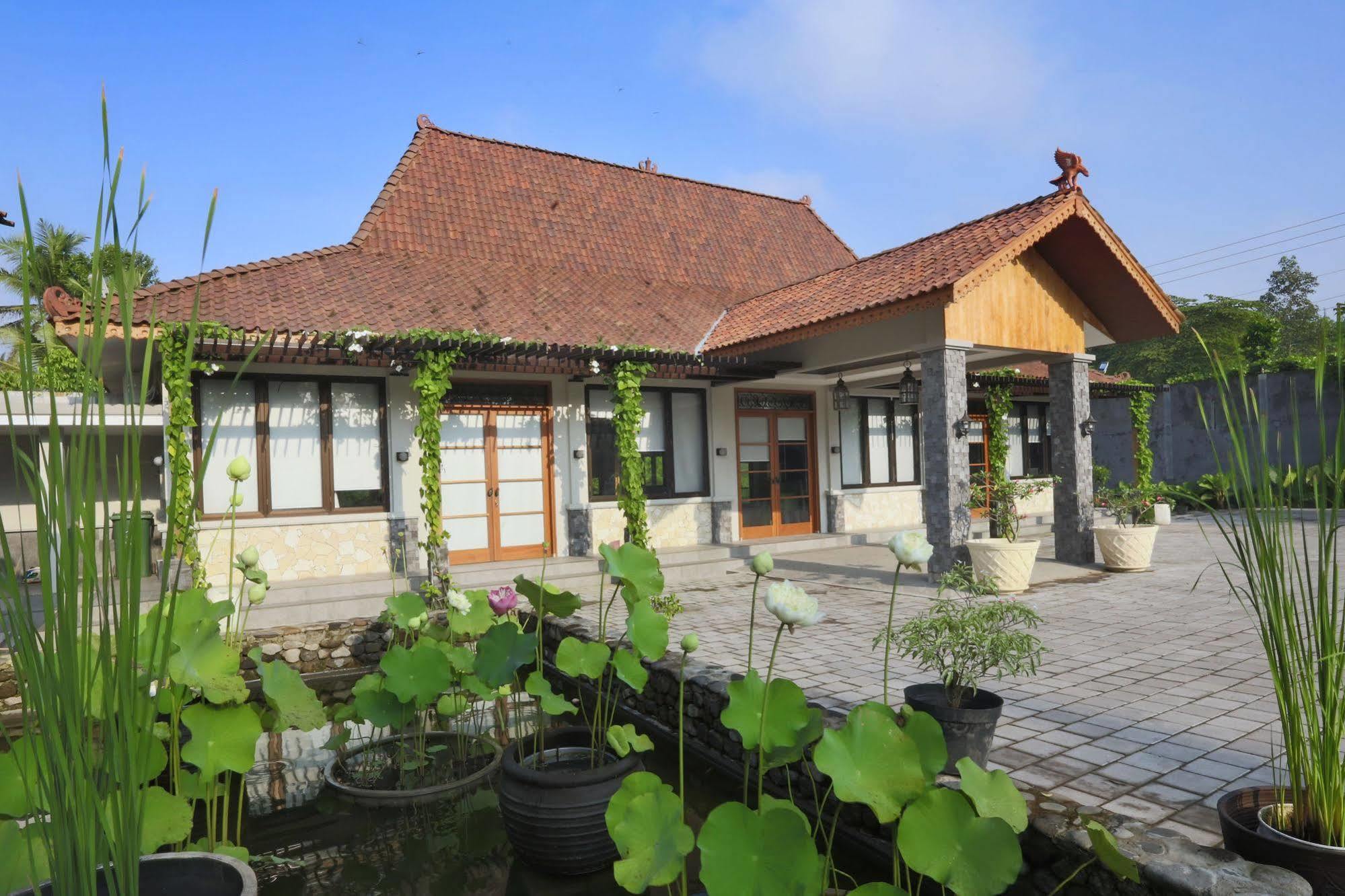 Amata Borobudur Resort Маґеланґ Екстер'єр фото