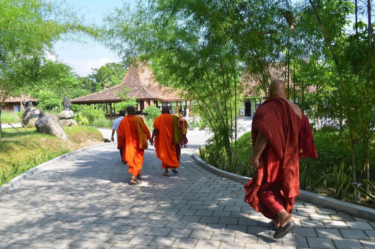 Amata Borobudur Resort Маґеланґ Екстер'єр фото